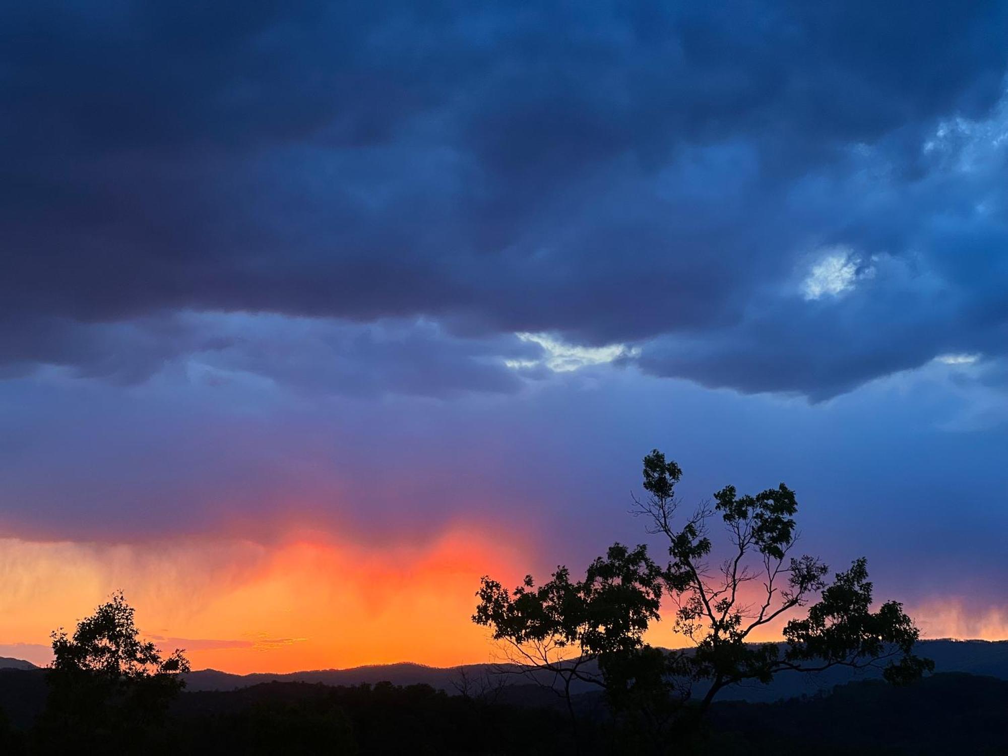 Smoky Best - Glowing Twilight Pigeon Forge Luaran gambar