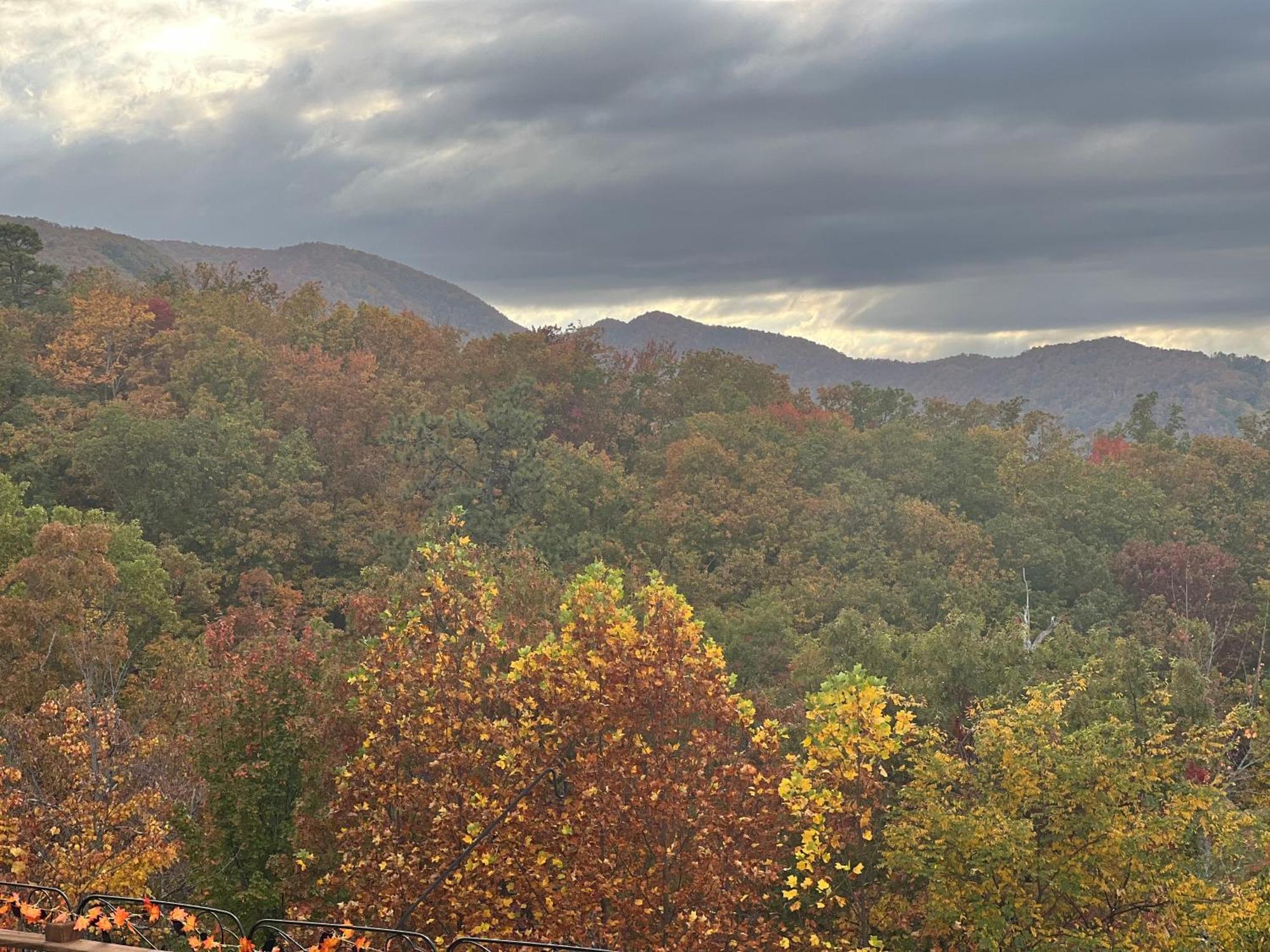 Smoky Best - Glowing Twilight Pigeon Forge Luaran gambar